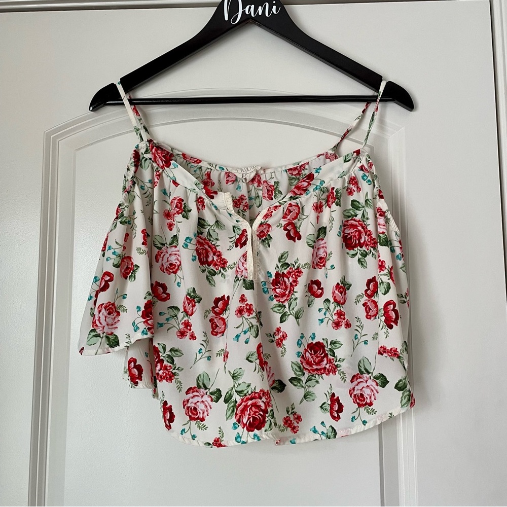 LA Hearts Cold Shoulder Floral Flare Ruffle Sleeve Top | Size M